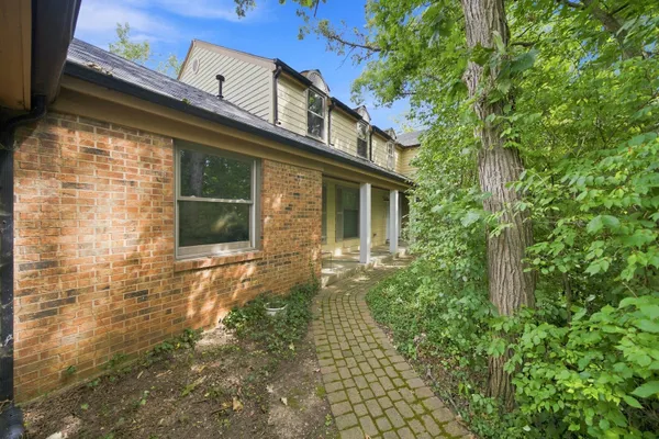 11 OLD TIMBER LN