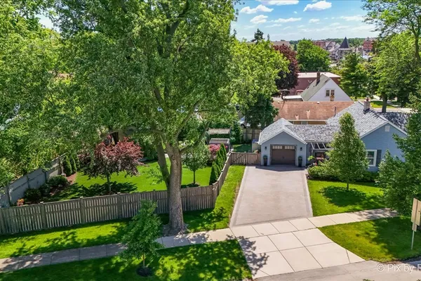 72 W IRVING PARK RD