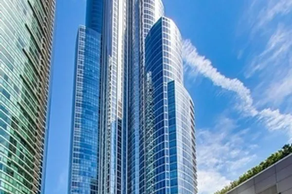 1211 S PRAIRIE AVE 5400