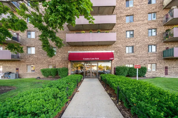 1460 FAIRLANE DR 312