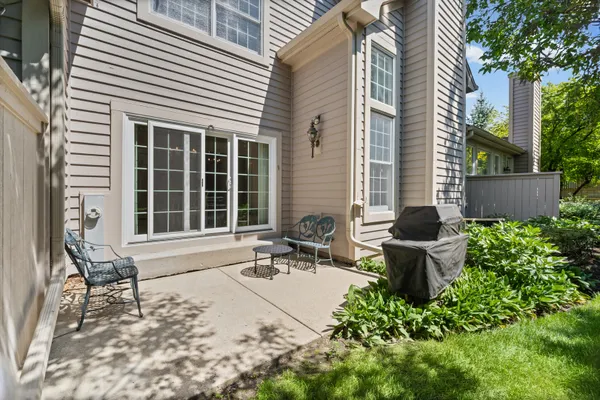 2112 WARRINGTON CT