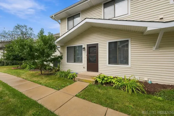 2S759 WINCHESTER CIR 2