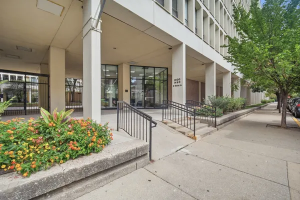 1400 E 55TH PL 208S
