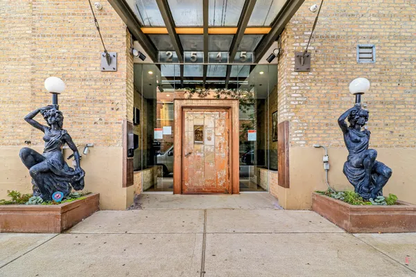 2545 S DEARBORN ST 533