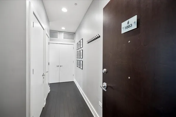 110 W SUPERIOR ST 1003