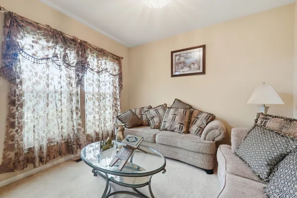3104 DEERPATH LN