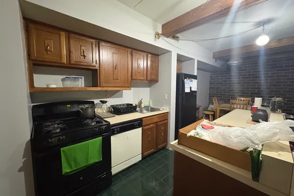 1607 KENNETH CIR 1607