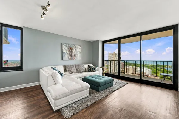 3660 N LAKE SHORE DR 4110