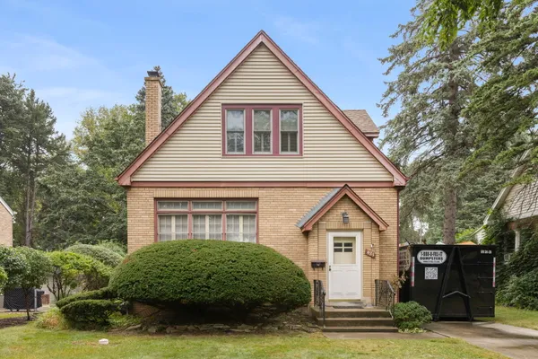 421 W ALEXANDER BLVD