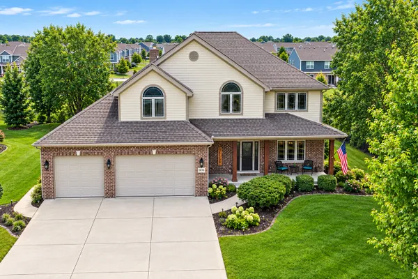 2016 EDGEVIEW DR