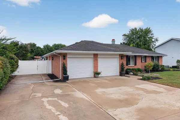 315 TWILIGHT DR