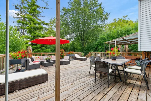 850 SILVERWOOD CT