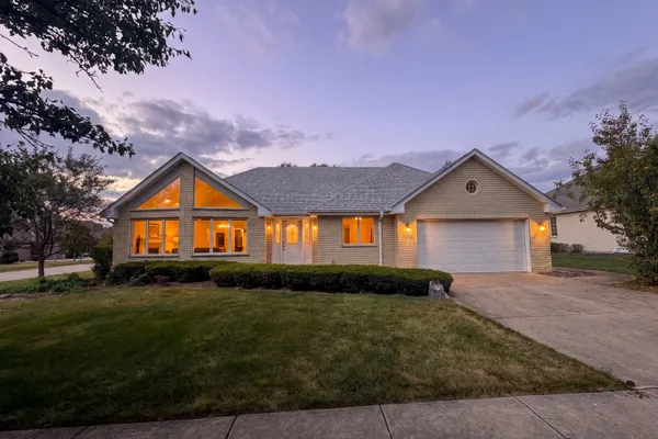 1285 DRAWBRIDGE LN