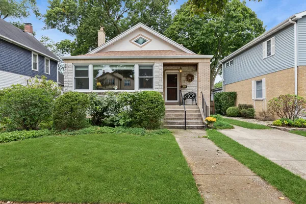 520 COURTLAND AVE