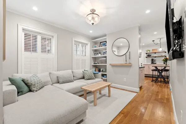 4 COOK ST 1
