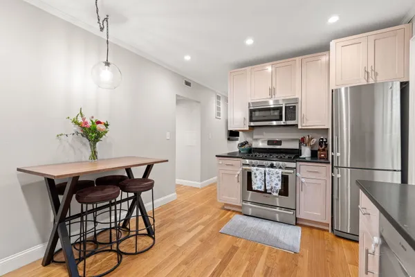 4 COOK ST 1