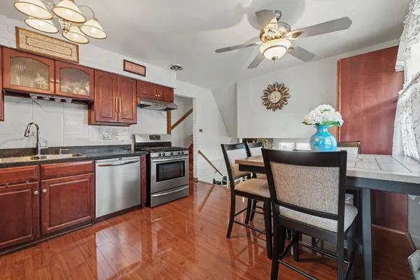 14401 DANTE AVE