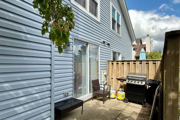 3S126 TIMBER DR 2-A