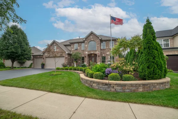 622 BIRCHWOOD DR