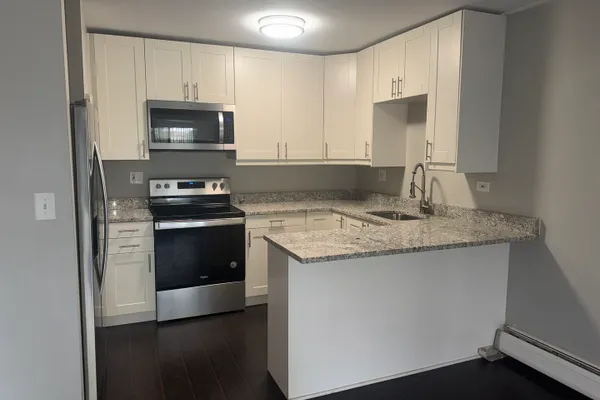 1810 HEMLOCK PL 208