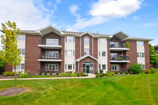 13059 LAUREL GLEN CT 301