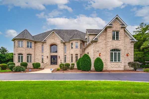 3613 CRESTVIEW DR