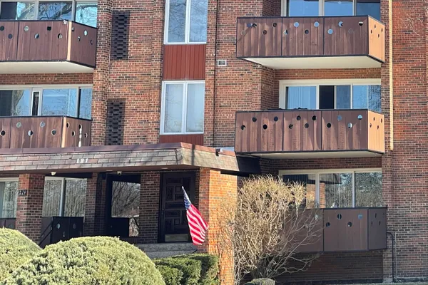 121 S SPRUCE AVE 103