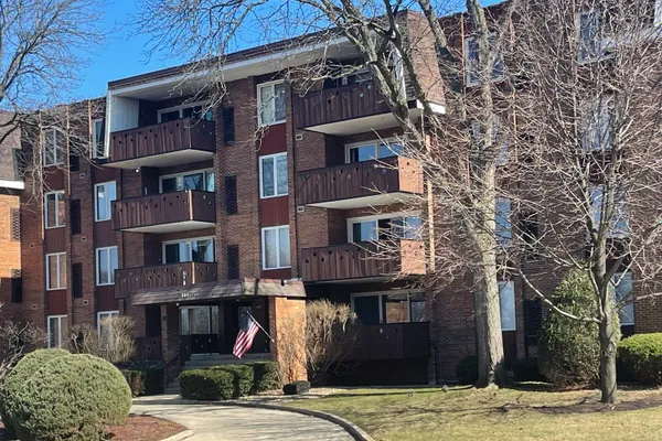 121 S SPRUCE AVE 103
