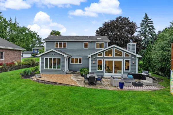 26W355 BLACKHAWK DR