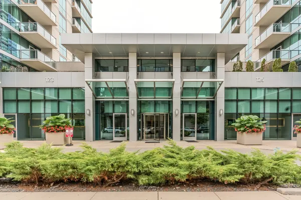 123 S GREEN ST 506B