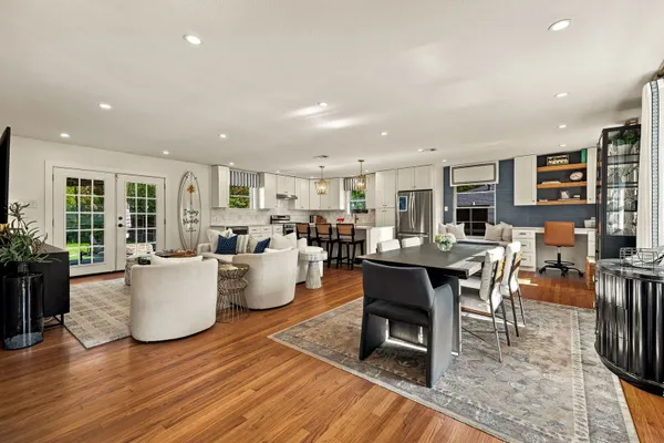 4637 ROCKAWAY DR