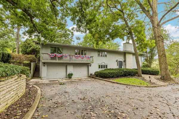 9617 HIDEAWAY LN