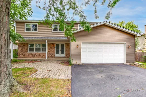 562 APPLEGATE LN