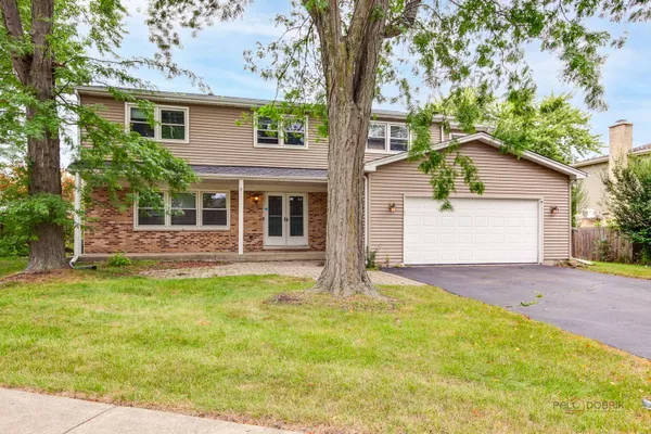 562 APPLEGATE LN