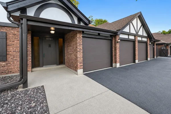11151 COTTONWOOD DR 19C