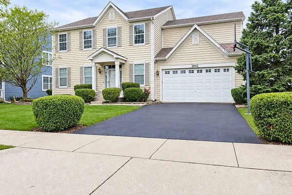 3042 SEEKONK AVE