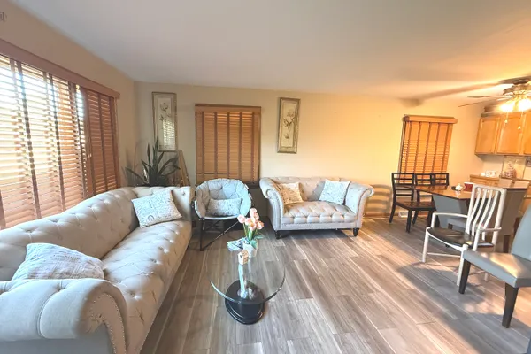 955 SILVER LAKE RD
