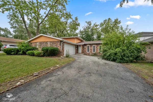 4329 APPLEWOOD LN