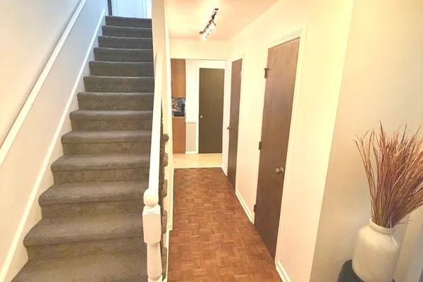3037 KATHLEEN LN