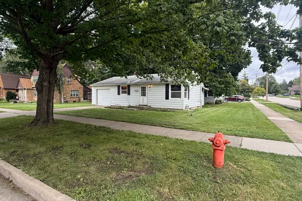 33 S ALDINE ST