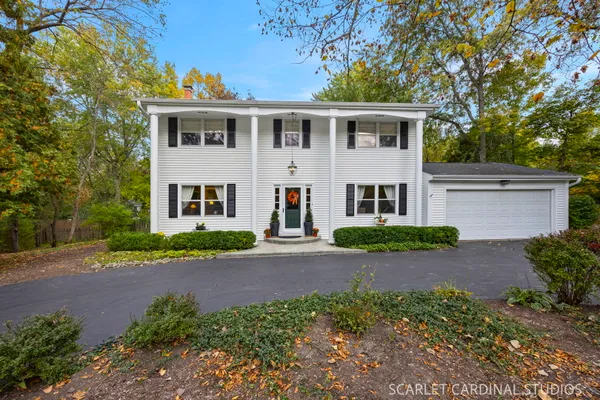 4N057 THORNAPPLE RD