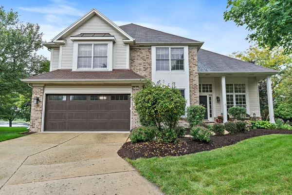 11 LAKERIDGE CT