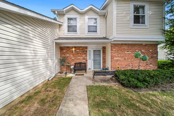 251 TAMARACK DR