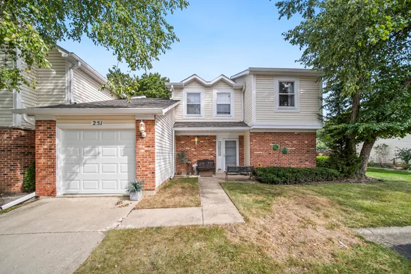 251 TAMARACK DR