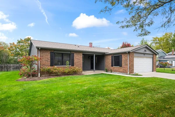 1034 TAMARACK LN