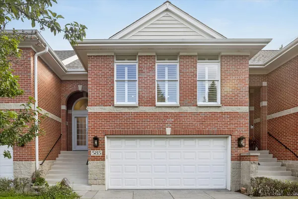 585 LINDEN CT