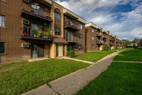 10429 DEARLOVE RD 4