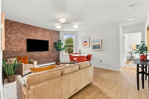 234 6TH ST 10