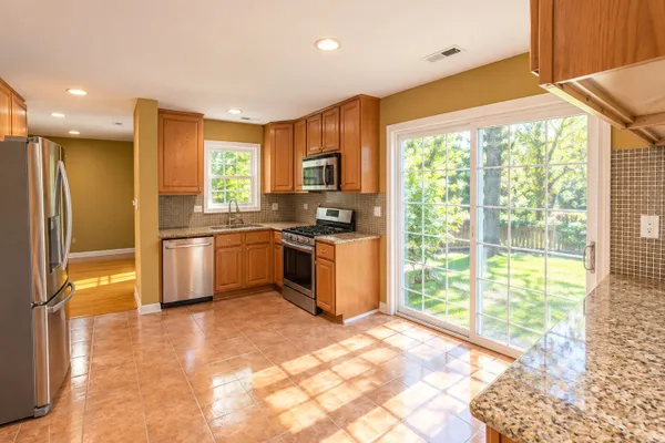 378 THORNCLIFFE HEIGHTS
