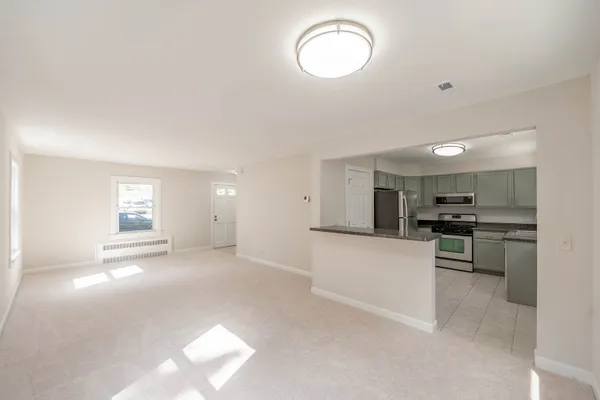 129 S DUBOIS AVE